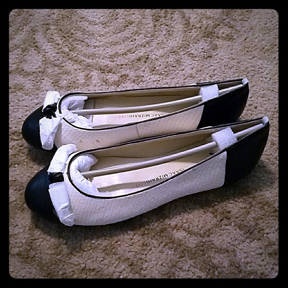 Isaac Mizrahi flats
